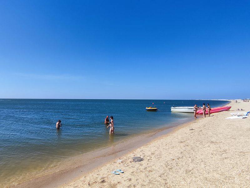 В станице Должанской Вы можете найти широчайшие пляжи