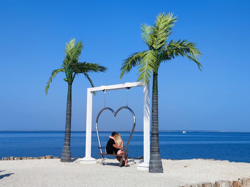 В Ейске множество зон отдыха и фотозон с видом на море