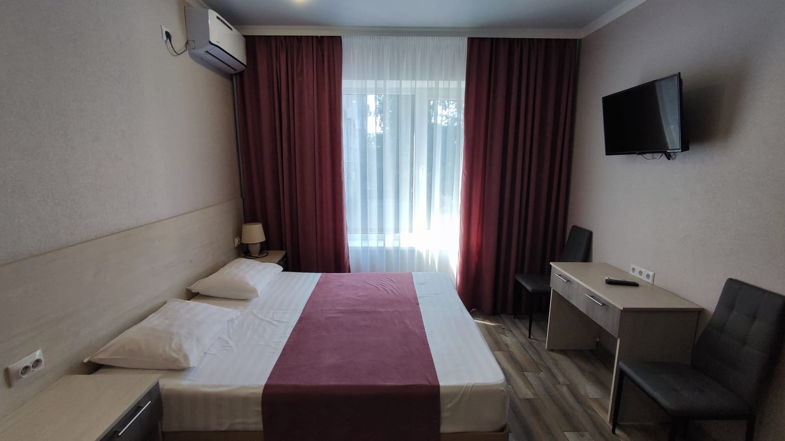 «МореОн», миниотель с бассейоном в Ейске